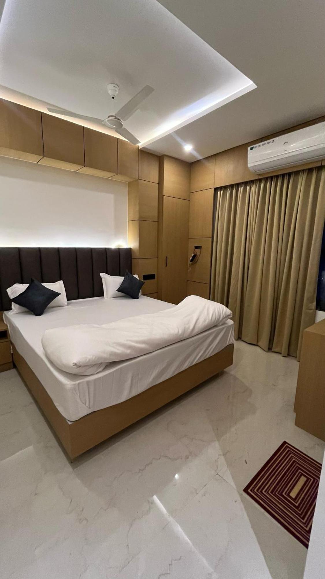 Hotel Revanta Bhīlwāra Kültér fotó